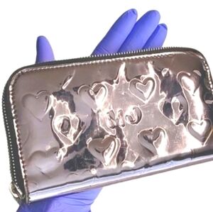 MARC JACOBS | 2-way Mirror Metallic | Silver Heart Zip-around Wallet | Pre-owned